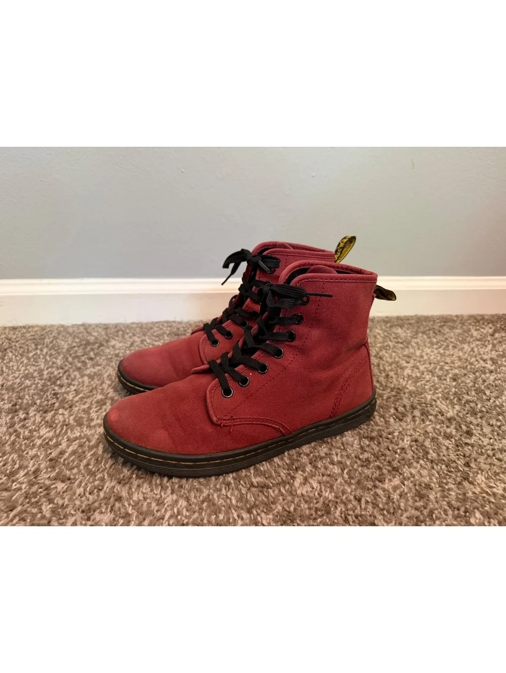 Dr. Martens Shoreditch High Top Boots Women’s 7